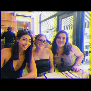 Meet your Posher, Emily